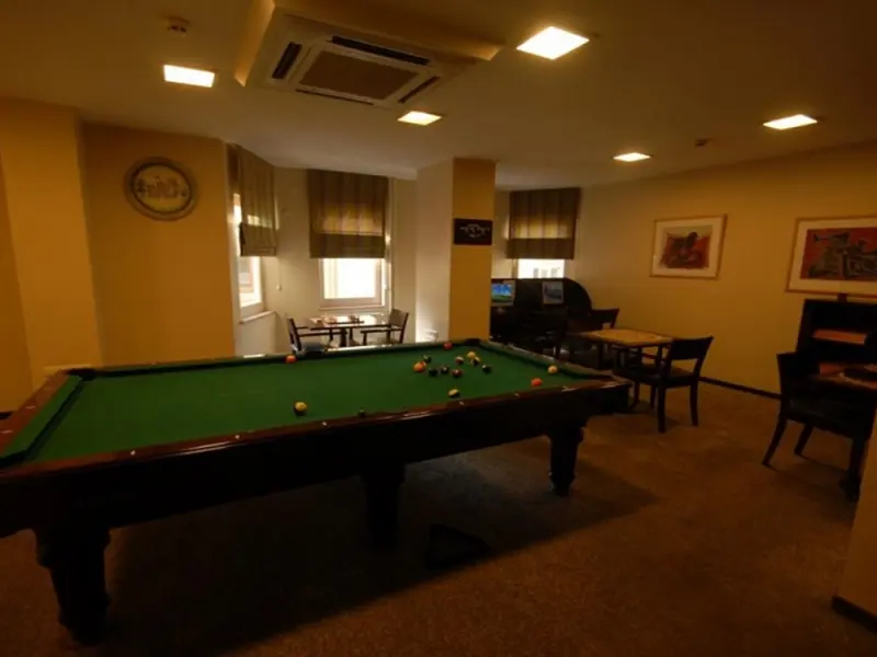 Çanak Hotel 12