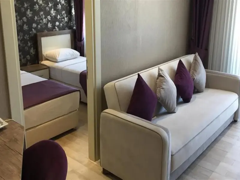 Udi Suit Hotel 4