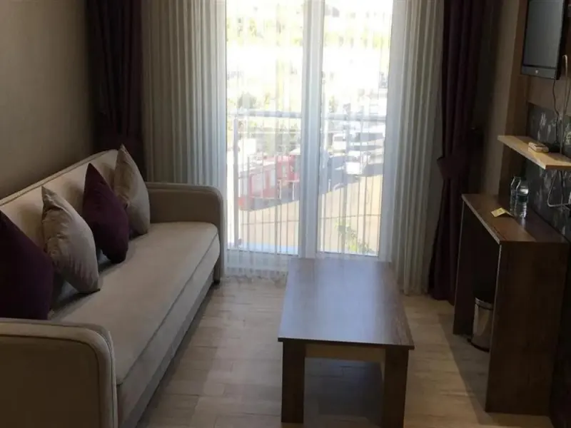 Udi Suit Hotel 5