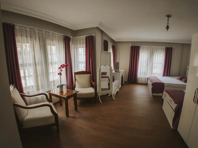 Mor Salkım Konağı 11