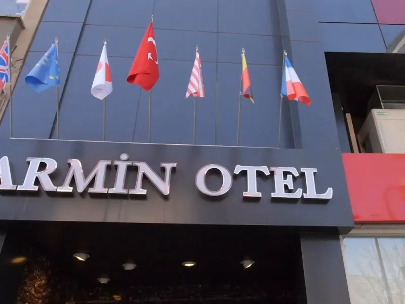 Armin Otel 1