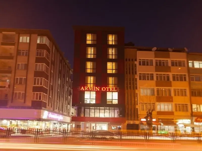 Armin Otel 23