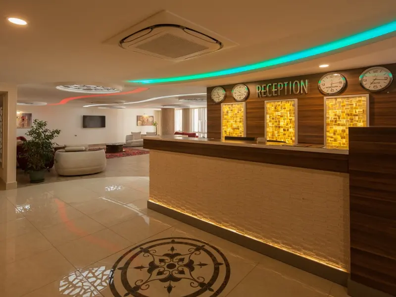 Armin Otel 6