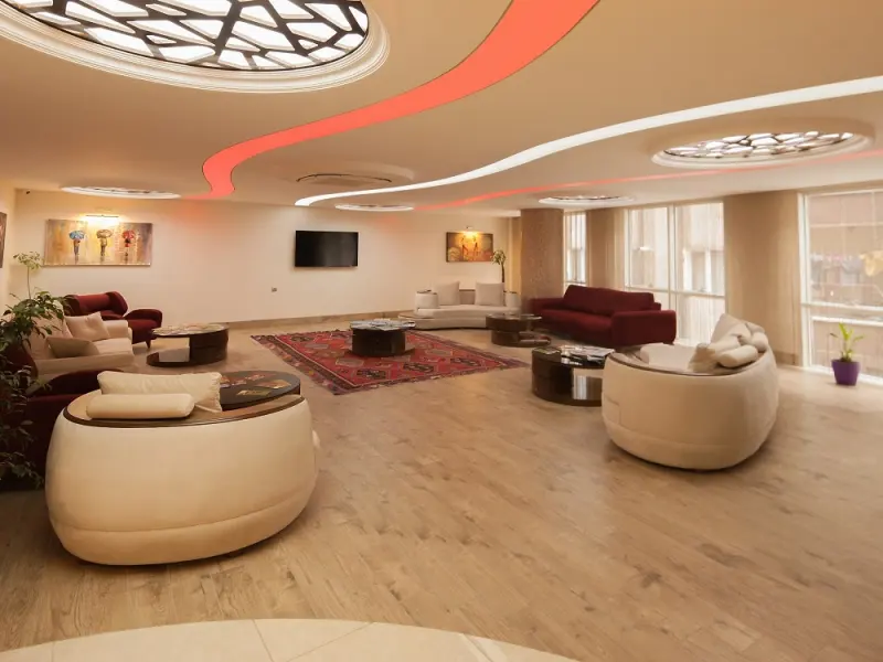 Armin Otel 8
