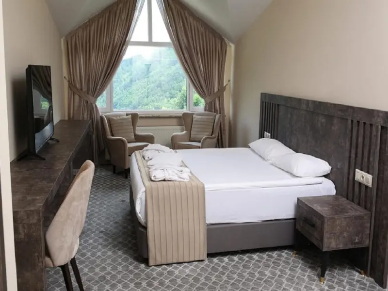 Oylat Güven Otel 1