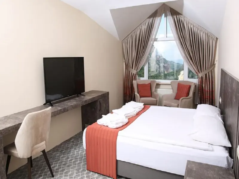 Oylat Güven Otel 10