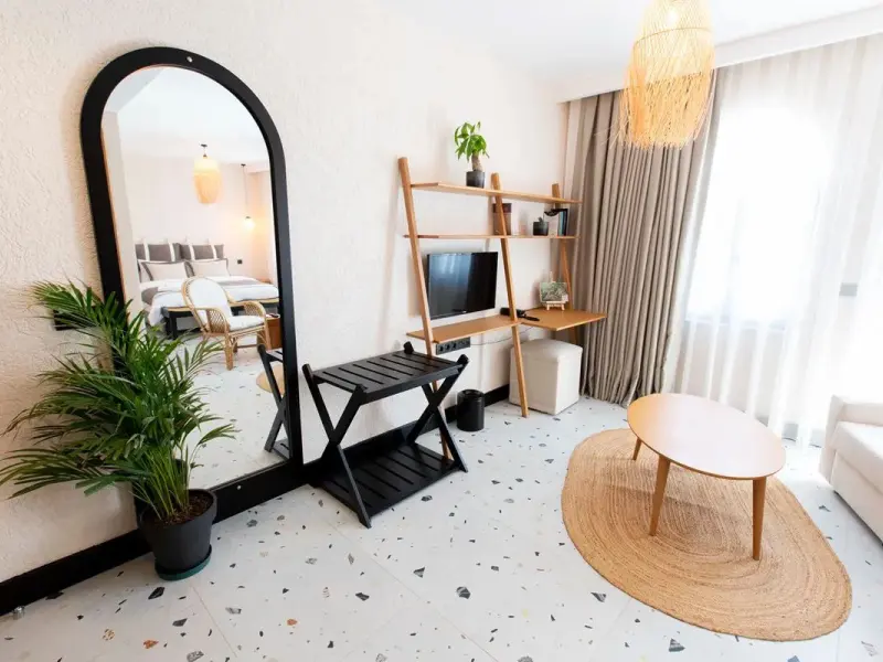 Elysium Garden Hotel 8