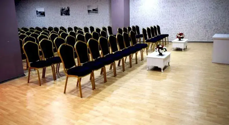 Yücel Hotel 11