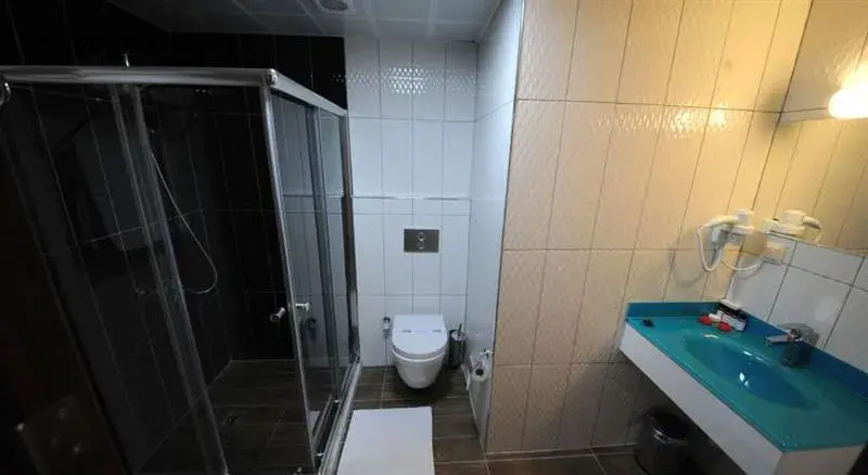 Yücel Hotel 16