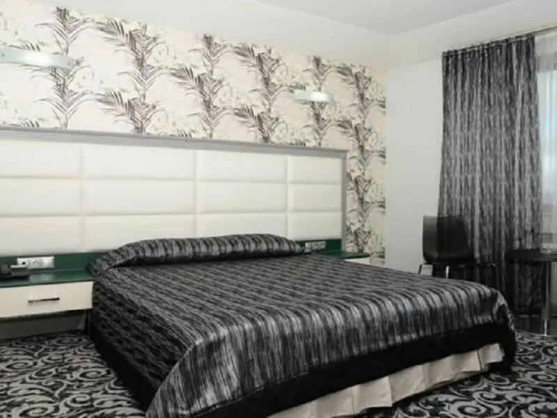 Grand Hotel Uzcan 11