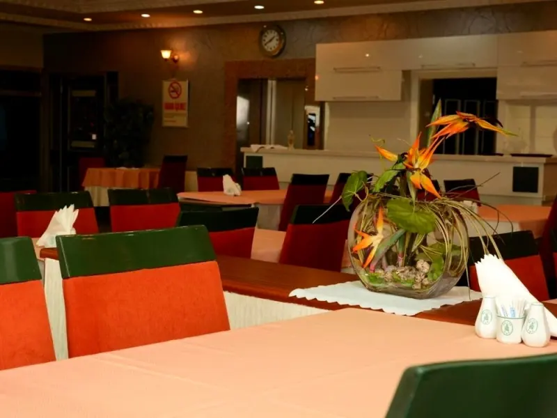 Grand Hotel Uzcan 2