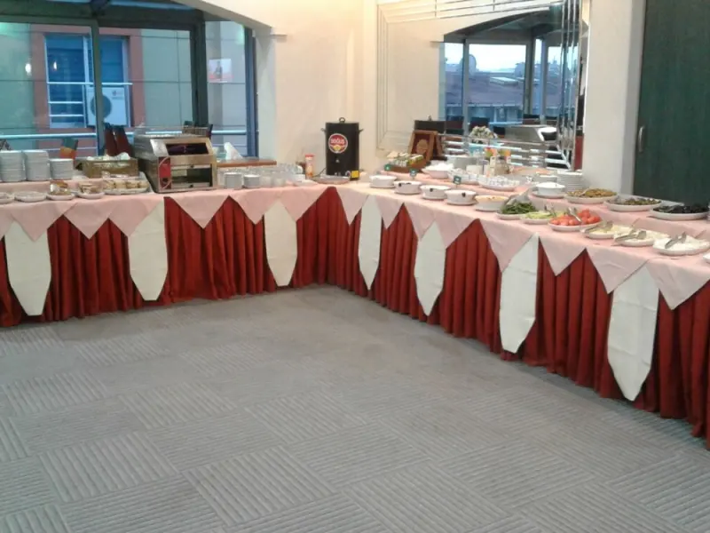 Grand Hotel Uzcan 9
