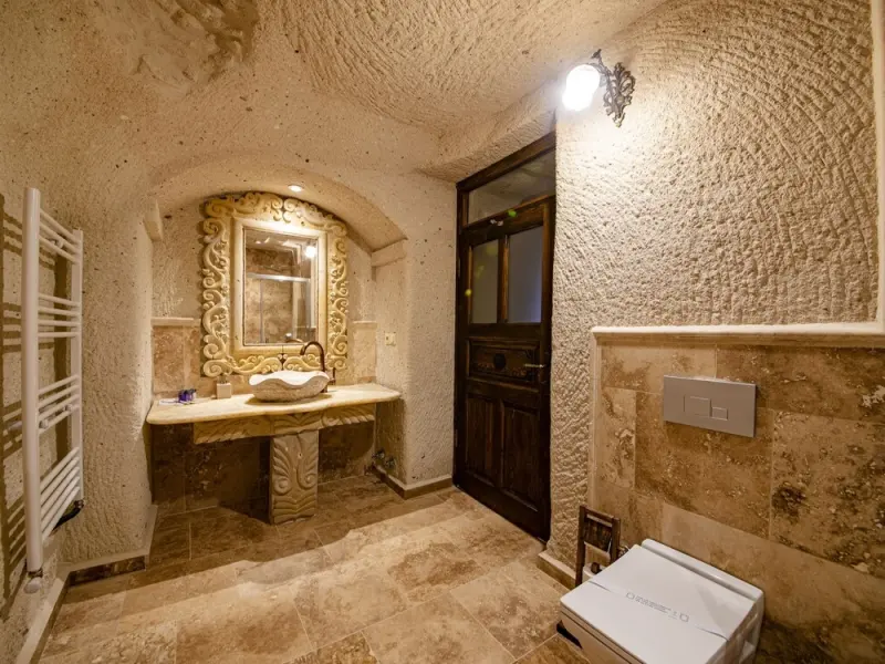 Farmer Cave House 24