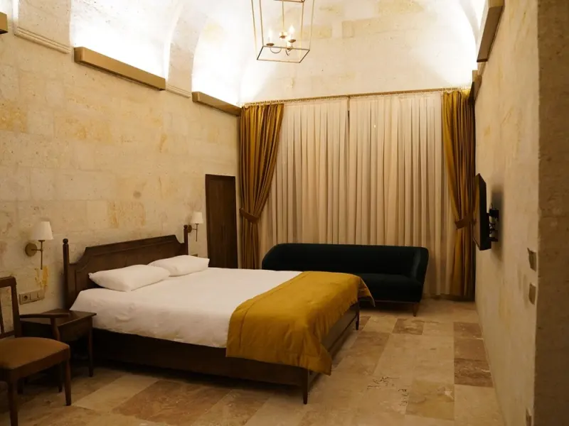 Evanthia Cave Suites 14