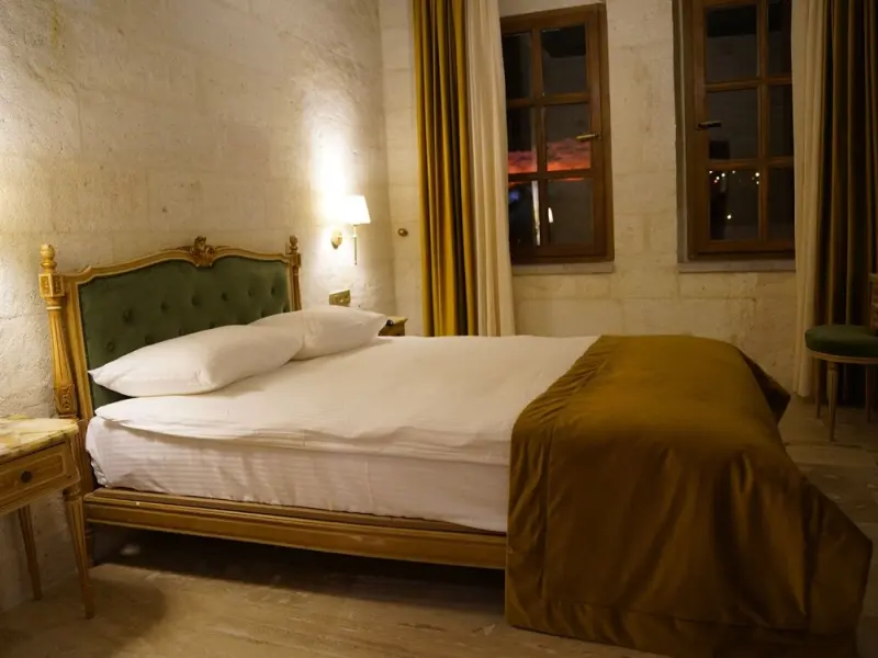 Evanthia Cave Suites 17