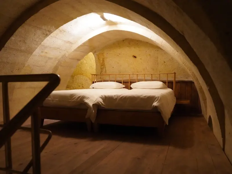 Evanthia Cave Suites 20