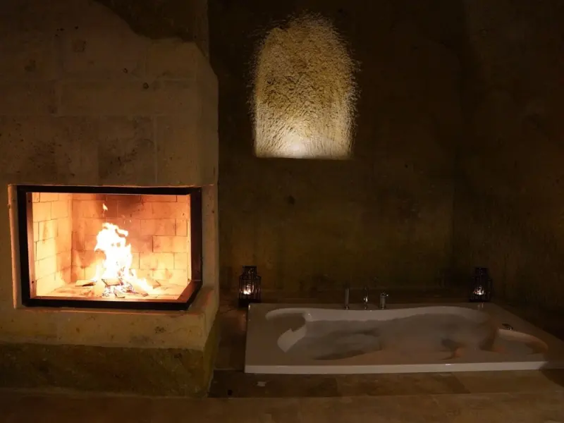 Evanthia Cave Suites 21