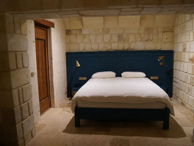 Evanthia Cave Suites 24