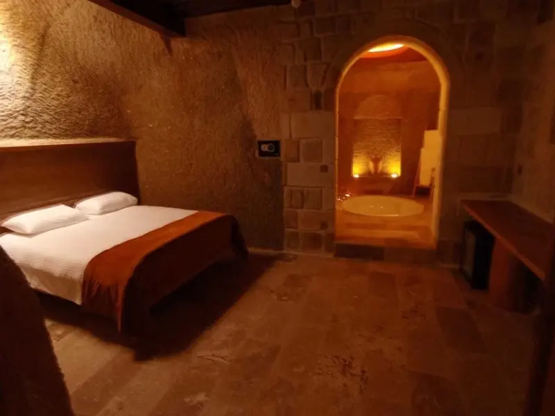 Evanthia Cave Suites 33