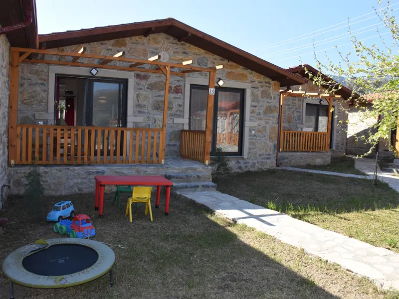 Begonvillage Tatil Evleri 5