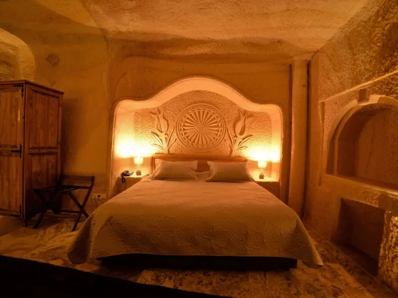 Crassus Cave Hotel 13