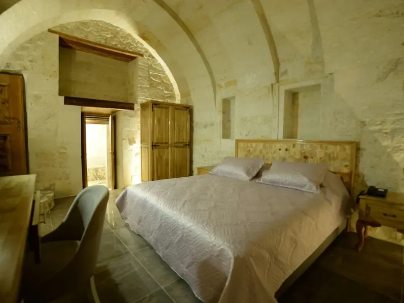 Crassus Cave Hotel 19