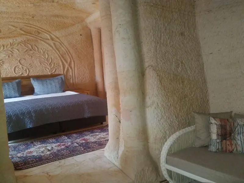 Crassus Cave Hotel 2