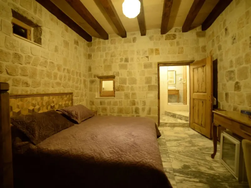 Crassus Cave Hotel 22