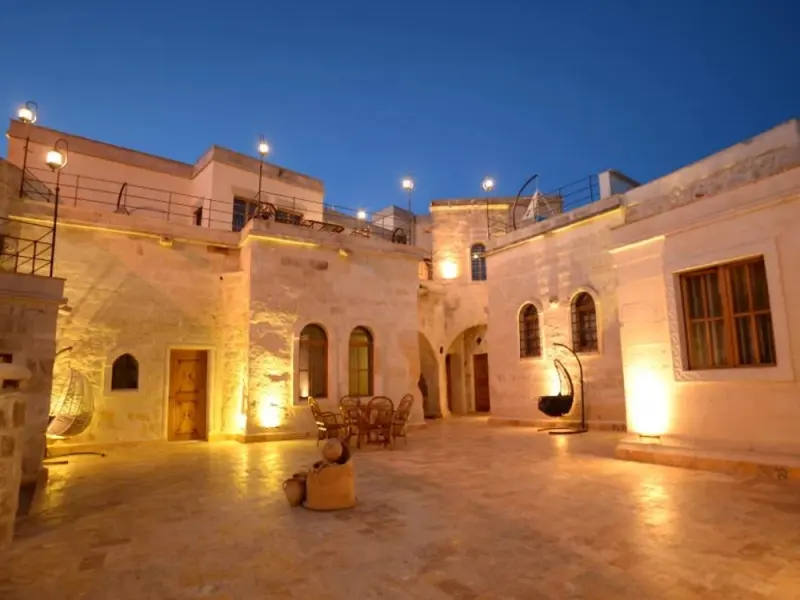 Crassus Cave Hotel 23