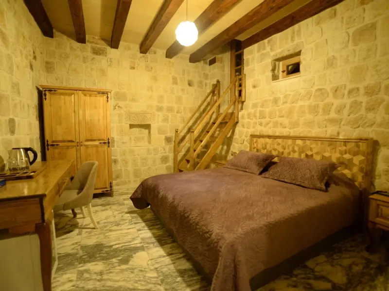 Crassus Cave Hotel 24