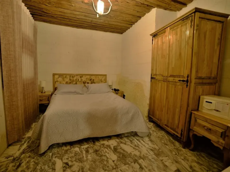 Crassus Cave Hotel 25