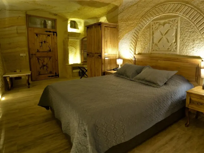 Crassus Cave Hotel 6