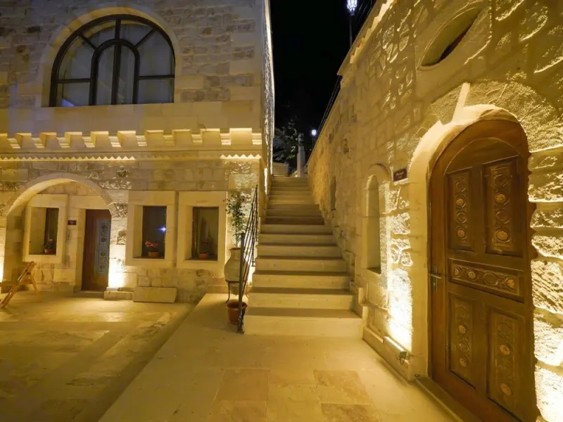 Serenus Cave Suites 1