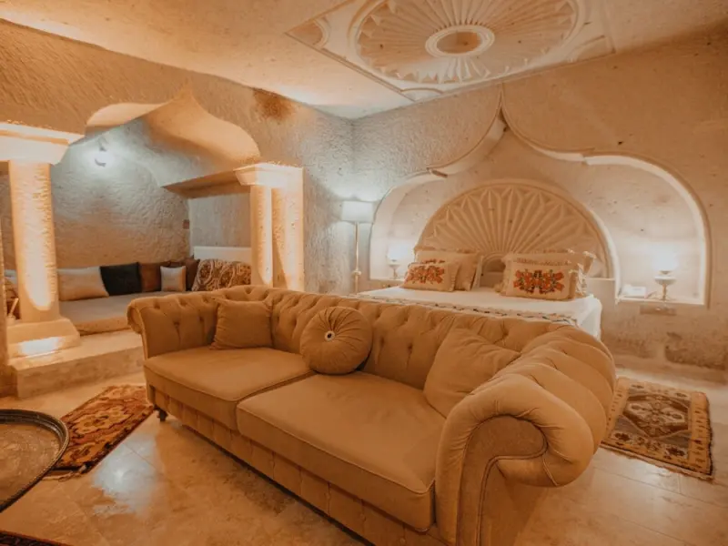 Serenus Cave Suites 11