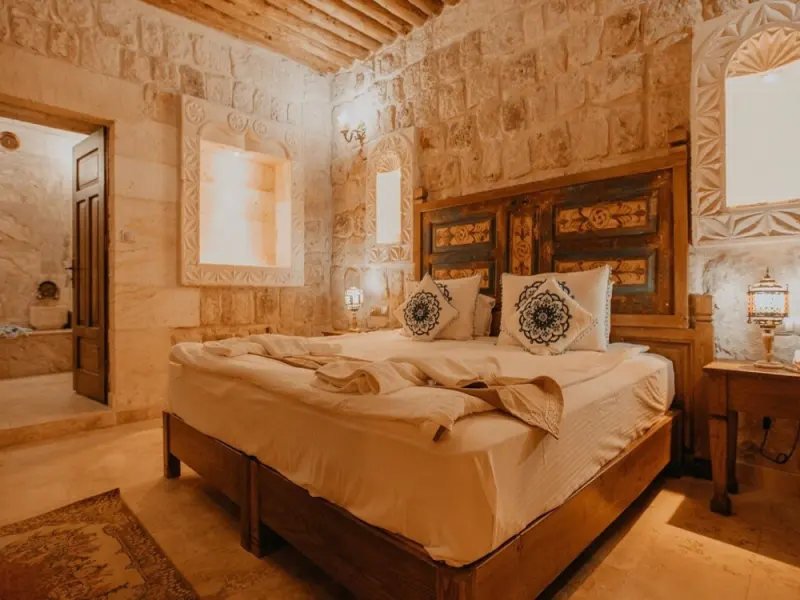 Serenus Cave Suites 26