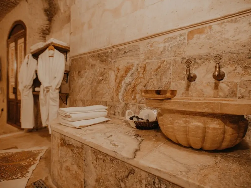 Serenus Cave Suites 29