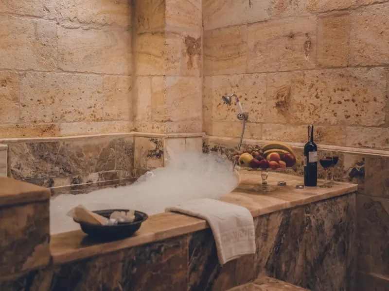 Serenus Cave Suites 38