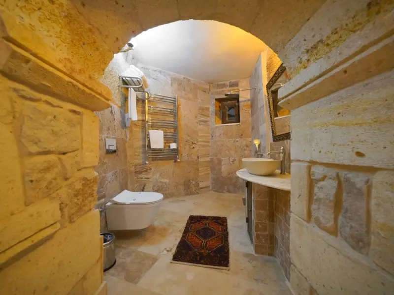 Serenus Cave Suites 39