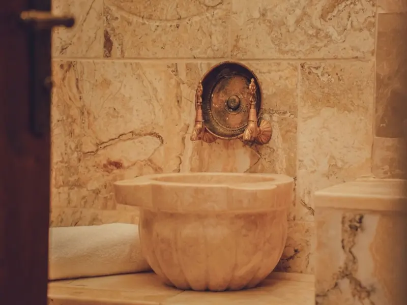 Serenus Cave Suites 8