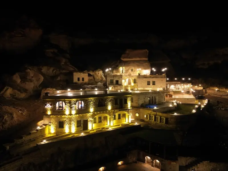 Secret Hill Cave Suites 27