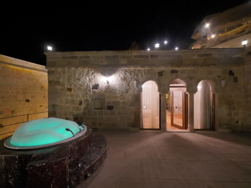 Secret Hill Cave Suites 28