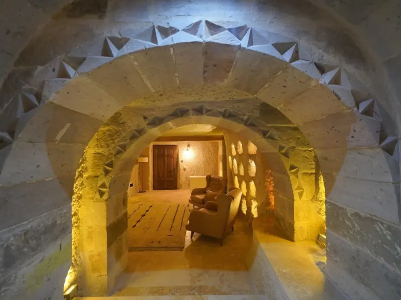 Secret Hill Cave Suites 3