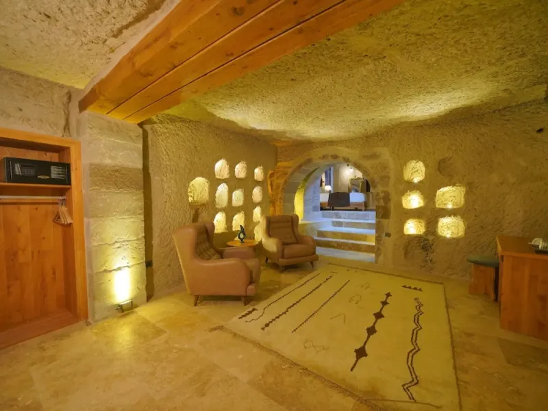 Secret Hill Cave Suites 34