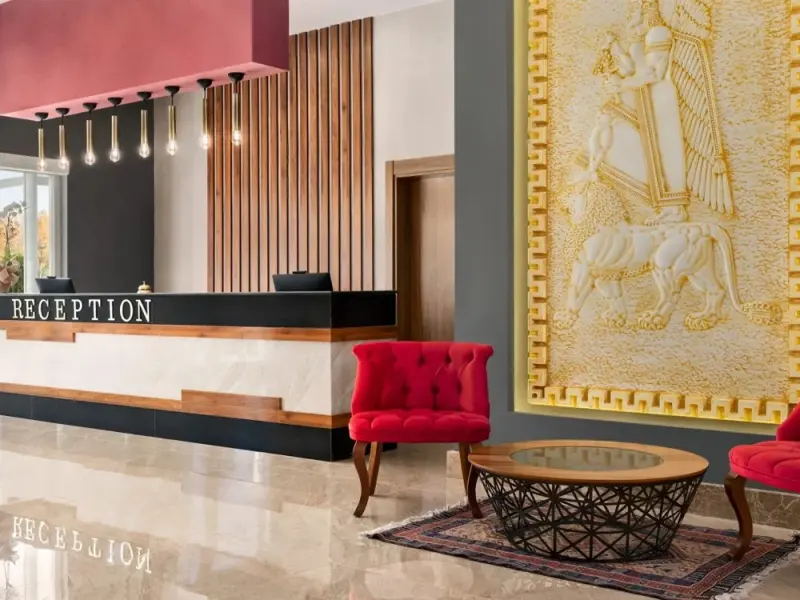 Ramada by Wyndham Van 4