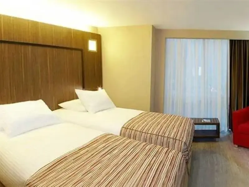 Ramada Encore By Wyndham İzmir 13