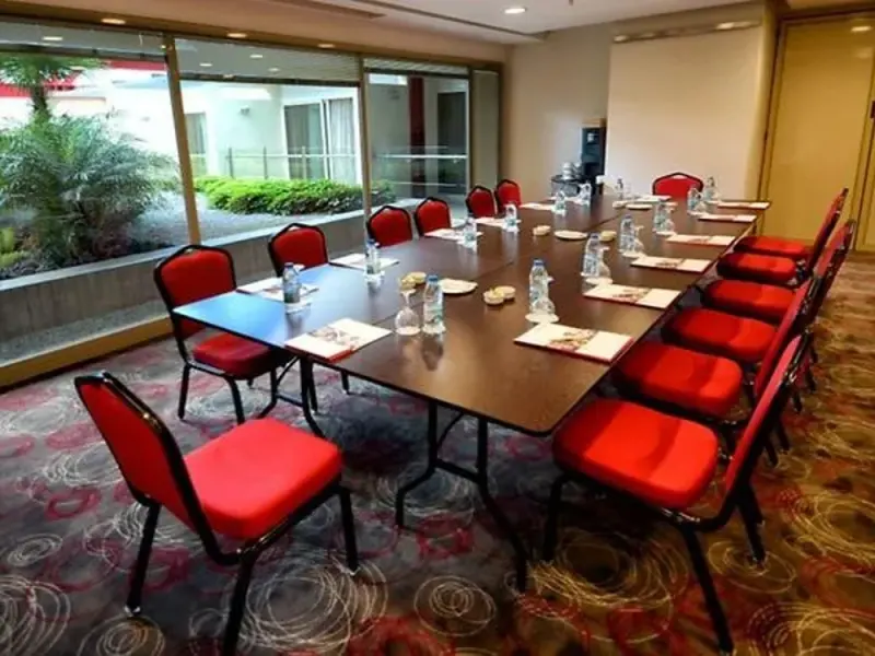 Ramada Encore By Wyndham İzmir 21