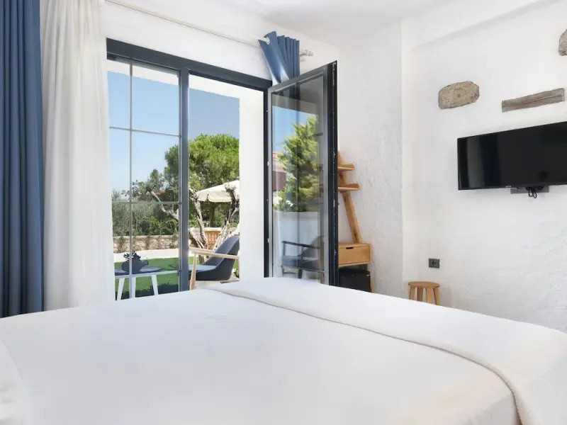 Armel Alaçatı (+12 Adult Only) 17