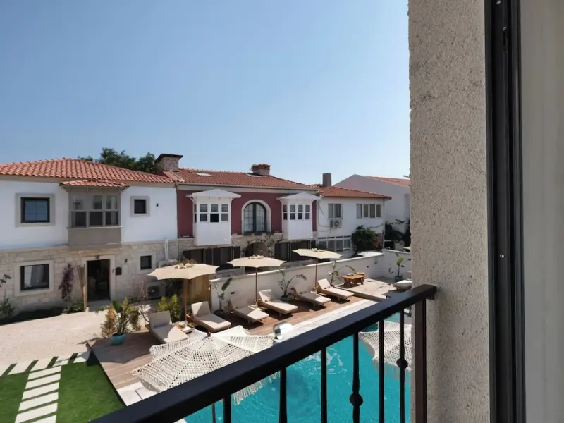 Armel Alaçatı (+12 Adult Only) 18