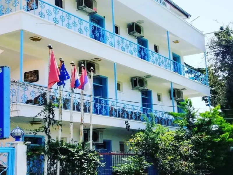Side Spring Hotel 24