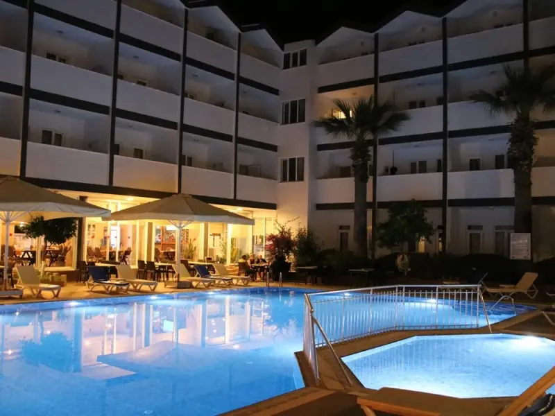 Side Spring Hotel 37
